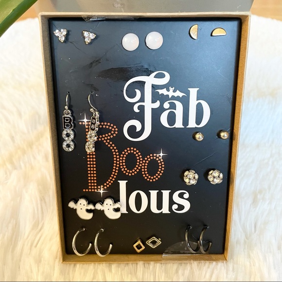 Jewelry - 10 pairs of studs Halloween boo ghost silver and black
